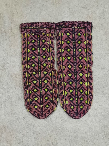 جوراب پشمی سنتی