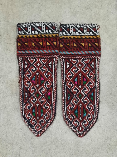 جوراب پشمی سنتی