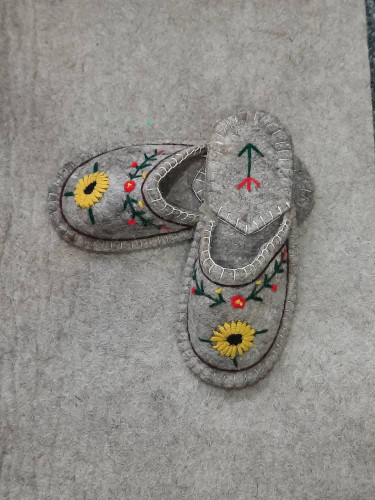 پاپوش نمدی زنانه