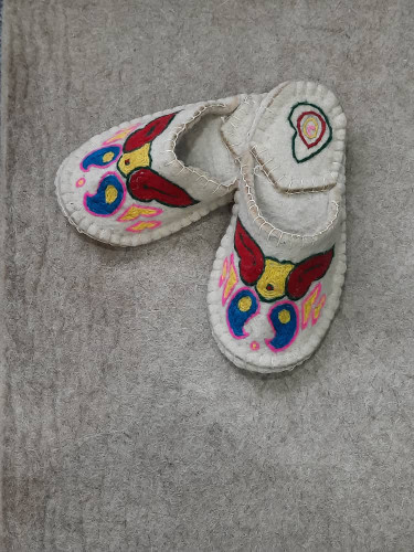 پاپوش نمدی زنانه